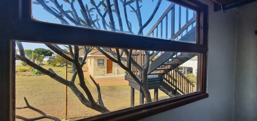 3 Bedroom Property for Sale in Boggomsbaai Western Cape